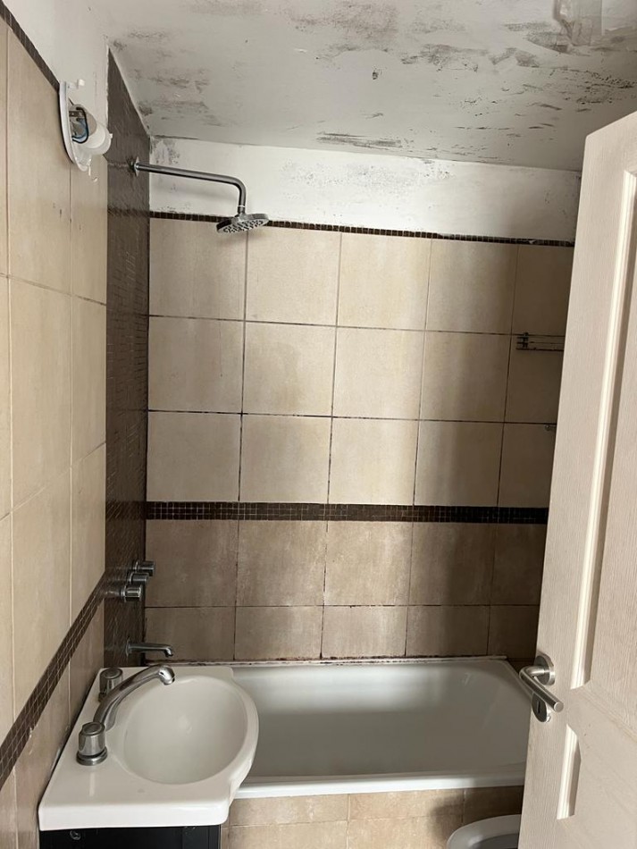 Directorio 600. Departamento 2 ambientes contrafrente.