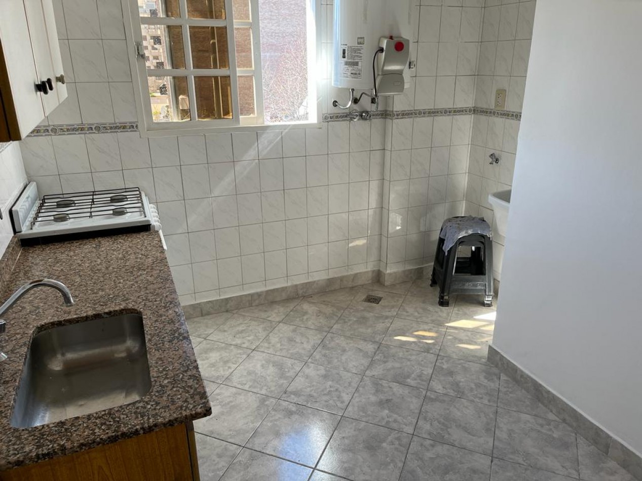 Pola 100. Departamento 2 ambientes frente