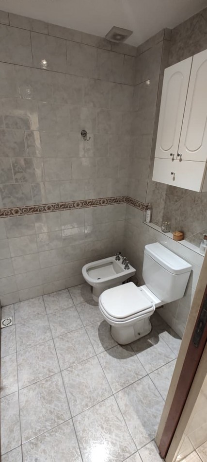 Zequeira 7100. Triplex 3 ambientes.