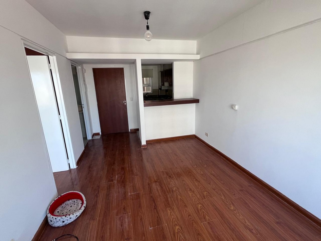 Juan Bautista Alberdi 5800. Departamento 2 ambientes con cochera.