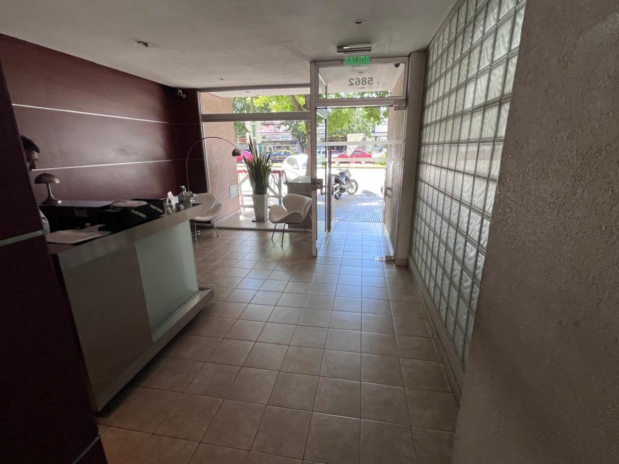 Juan Bautista Alberdi 5800. Departamento 2 ambientes con cochera.