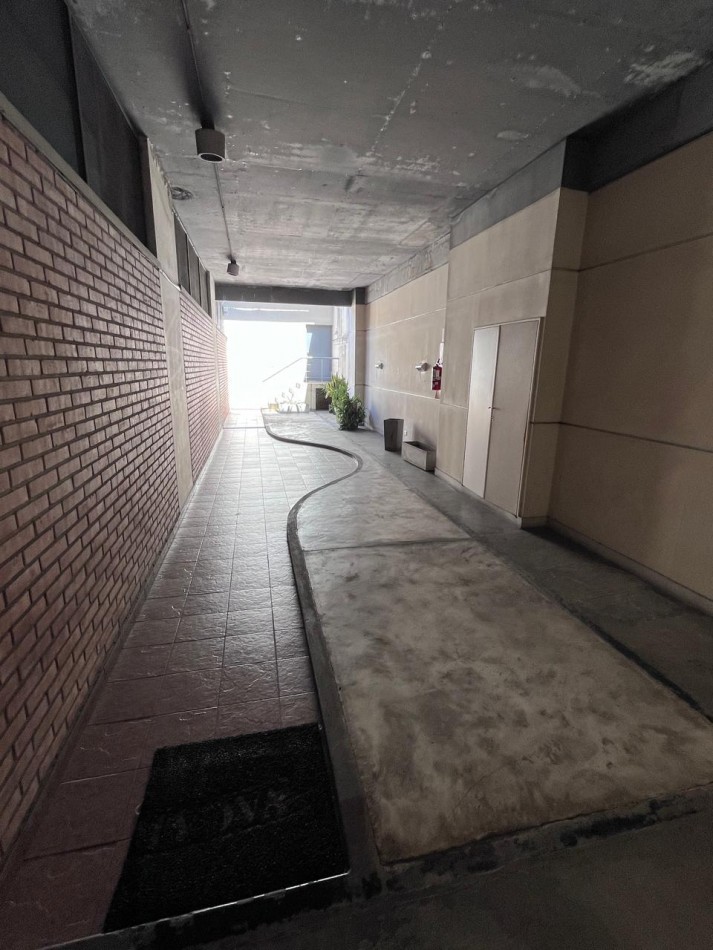 Juan Bautista Alberdi 5800. Departamento 2 ambientes con cochera.