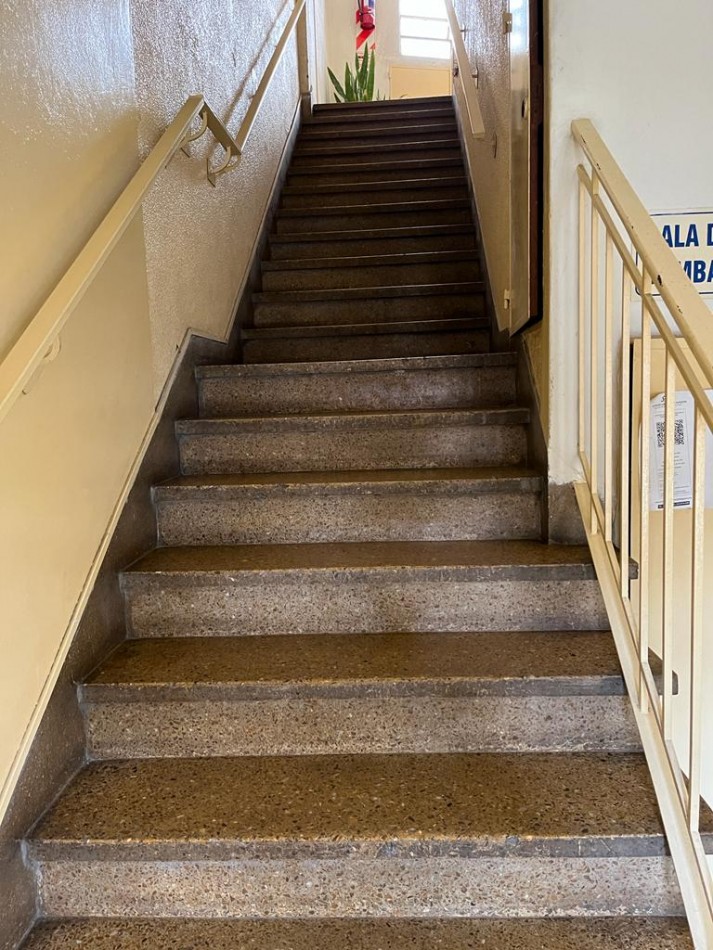 Emilio Castro 6800. Departamento 2 ambientes frente.