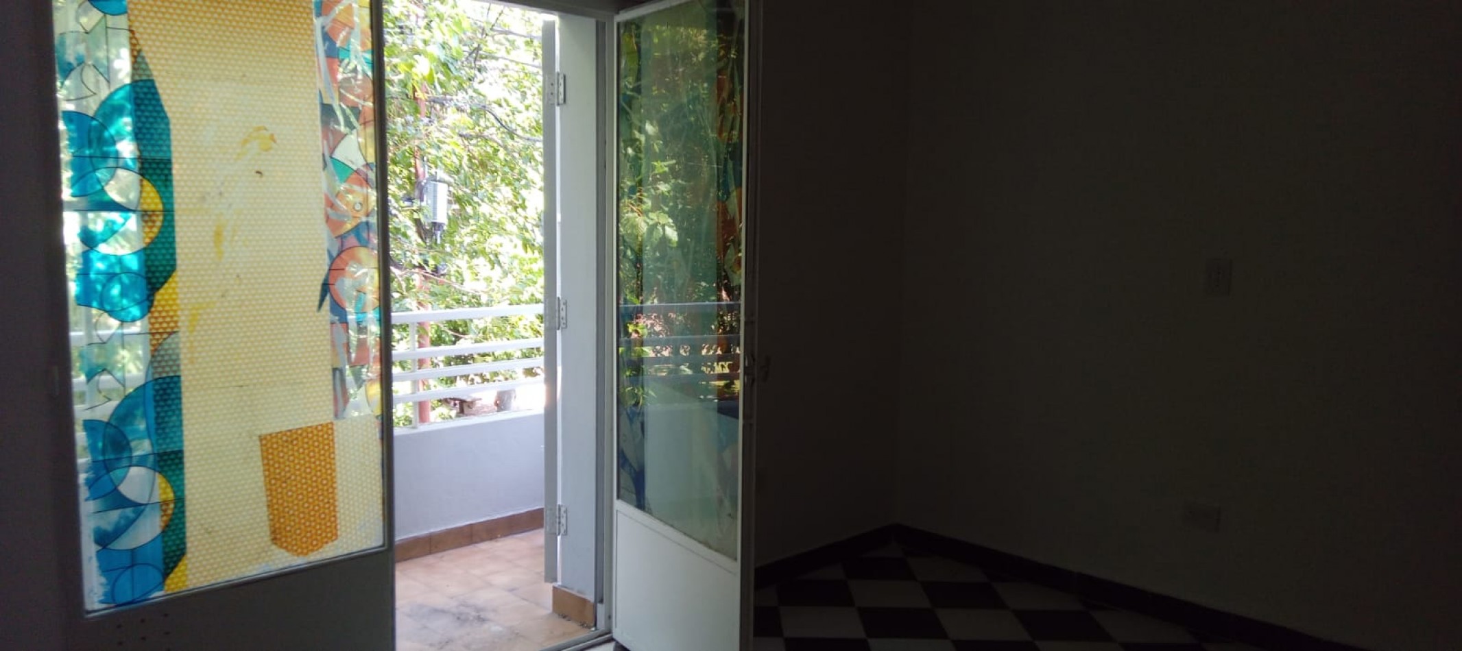 Patron 6300. Monoambiente frente.