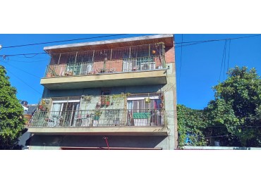 Bragado 5600. Departamento 3 ambientes.